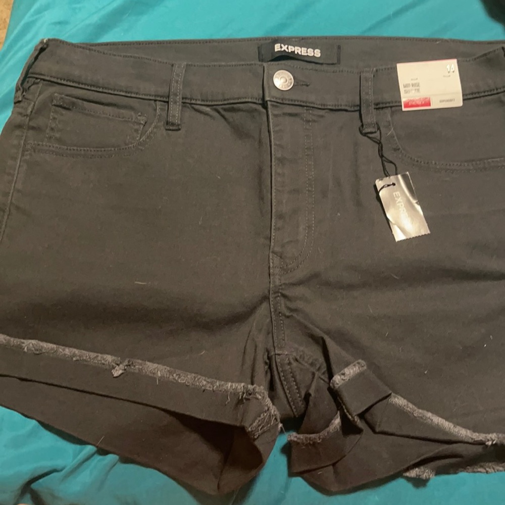 Express Women’s Mid Rise Shortie